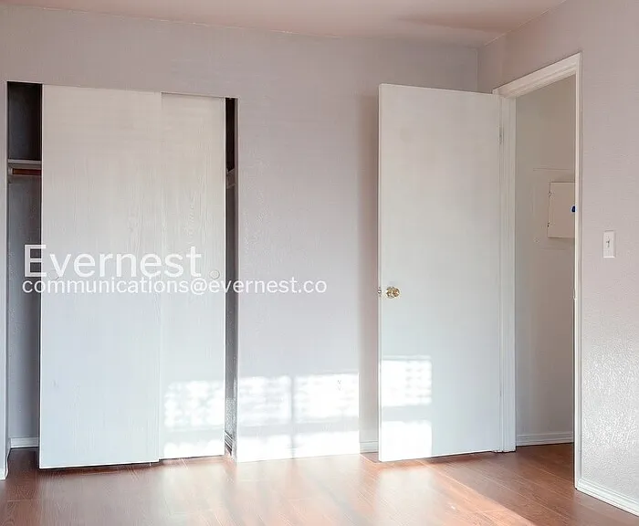 1033 SW 148th St #3 — Photo 12