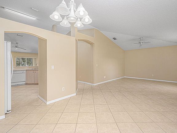 3rd image of 2507 SE West Blackwell Drive