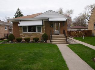 8115 N Elmore St, Niles, IL 60714