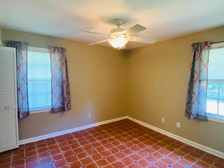 37 Port Royal Dr — Photo 11