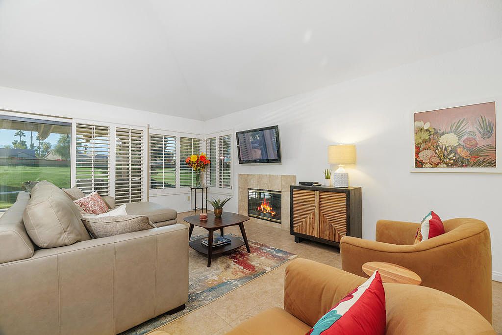 41525 Woodhaven Dr W