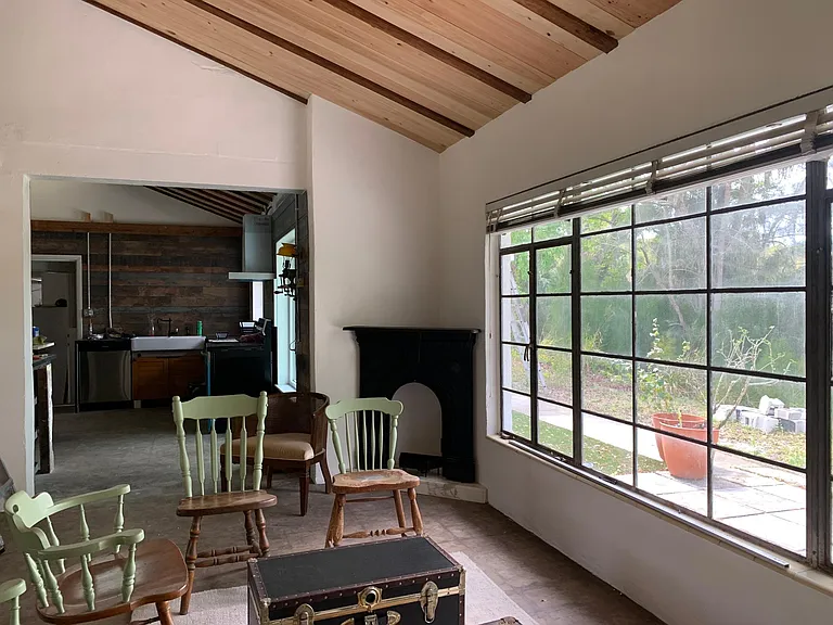 411 W Flora St — Photo 9
