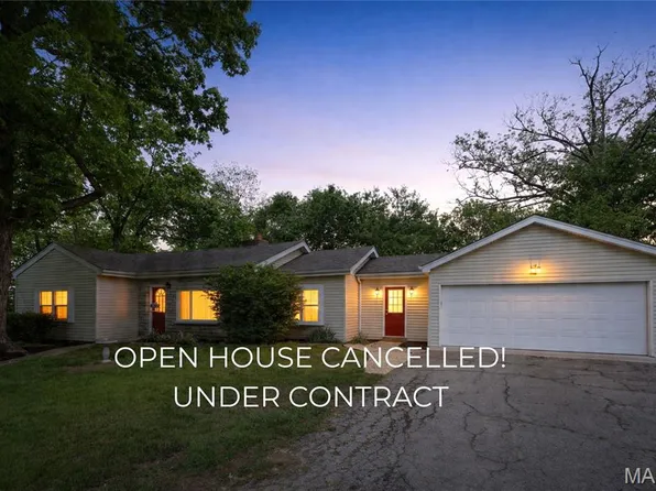 919 Oak Dr, Fenton, MO 63026