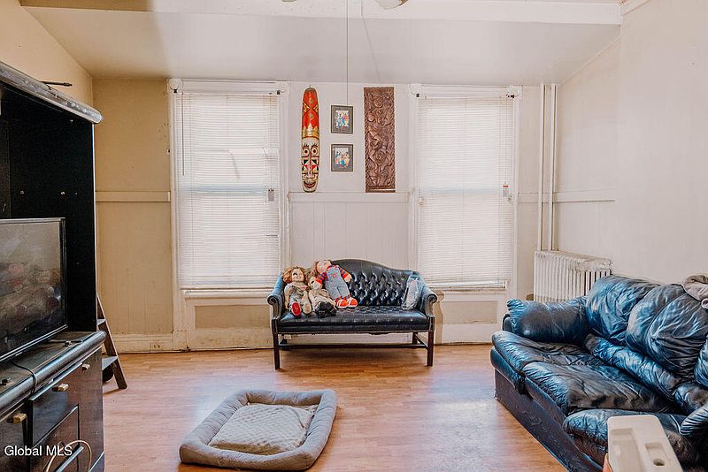 2nd image of 528 1st Street
