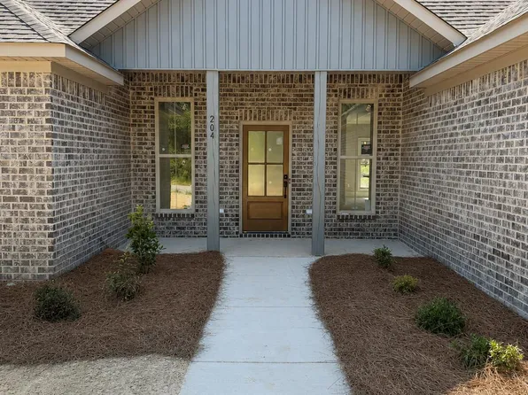 215 Vernon Jones Ave, Brandon, MS 39047