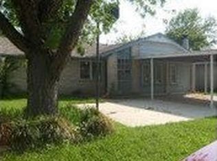 112 SW 5th St, Moore, OK 73160