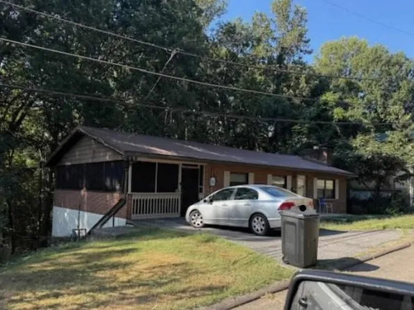 2325 S Walnut Dr, Saint Albans, WV 25177