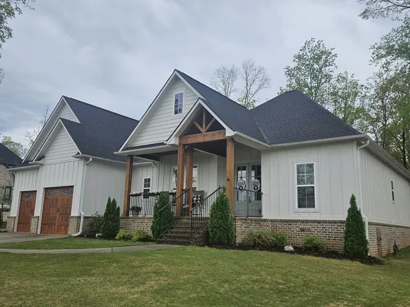 740 Lakeview Crest Dr, Pell City, AL 35128