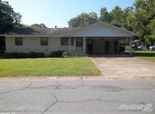 8921 Cloverhill Rd, Little Rock, AR 72205