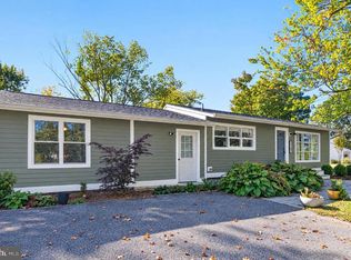 1267 Cove Dr, Churchton, MD 20733