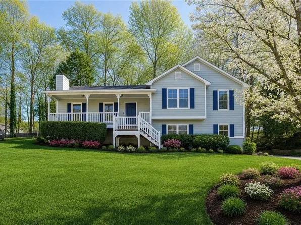 290 Mill Pointe Trl, Dallas, GA 30157