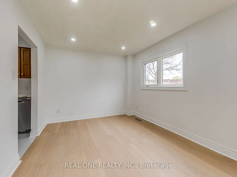 655 Paragon Pl E — Photo 14
