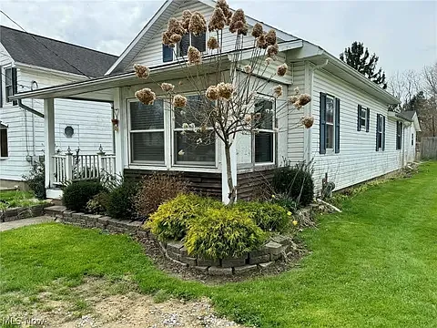 4 bed, $1,800 — Photo 3