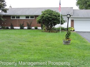 32 Tally Ho Dr, Warminster, PA 18974