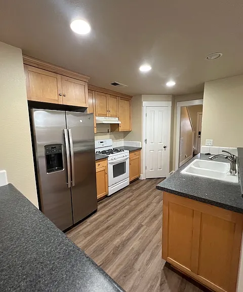 1774 Roth St — Photo 7
