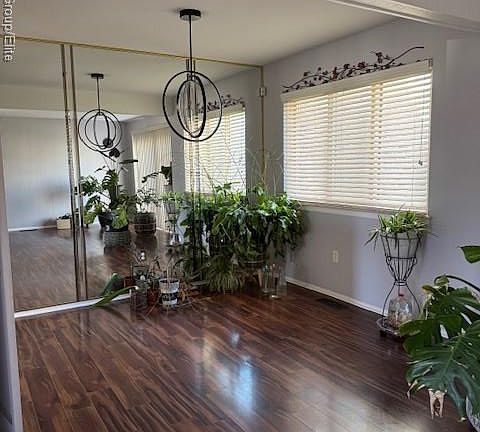 3rd image of 7 Hampton Towne St #7