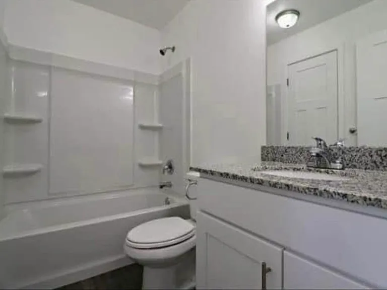 722 Ry Ln — Photo 3