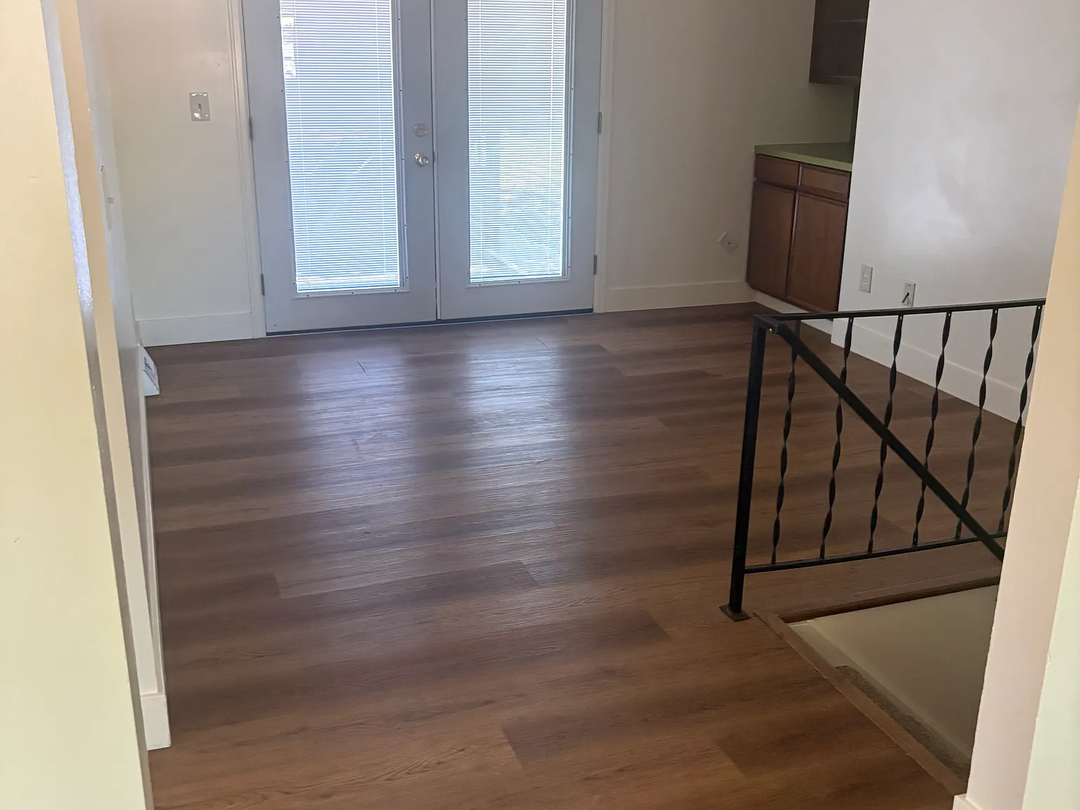 4 bed, 2.5 bath, 2300 sqft, $3,500 — Photo 2