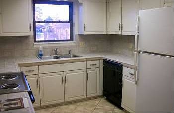 4th image of 1611 W Lilac St