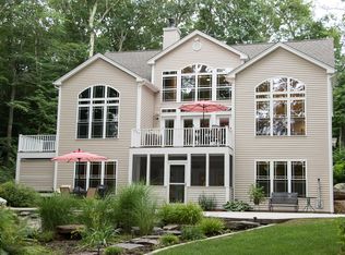 72 Westwood Dr, Sturbridge, MA 01566