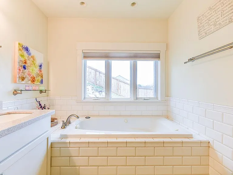 1006 Leepike Ct — Photo 9