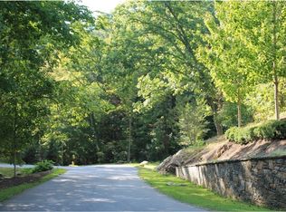 17 Villa Nova Drive, Asheville, NC 28804