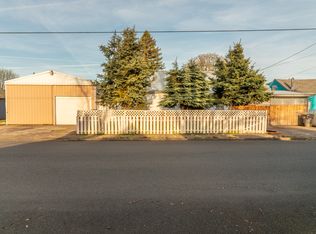 919 7th Ave, Sweet Home, OR 97386