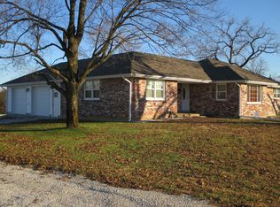 944 B Hwy, Bolivar, MO 65613
