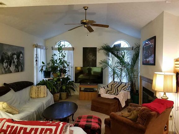3rd image of 1243 Villa Oaks Ct