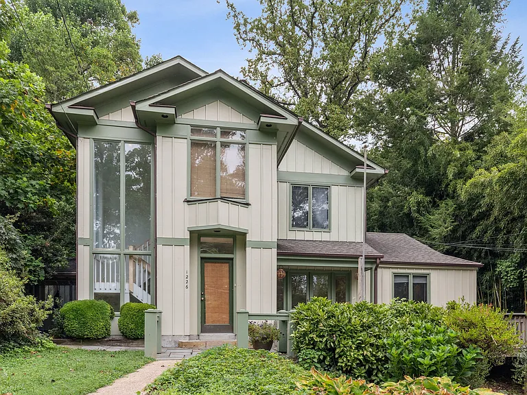 1226 Providence Ter — Photo 1