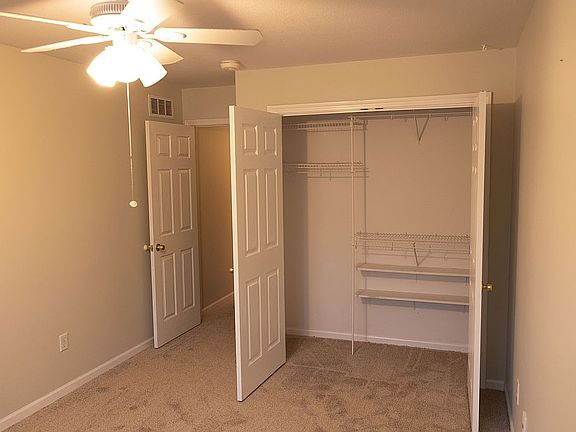 4th image of 203 Turnberry Ct NE #203