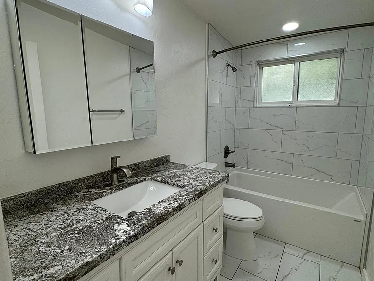 1803 E Miles St — Photo 15