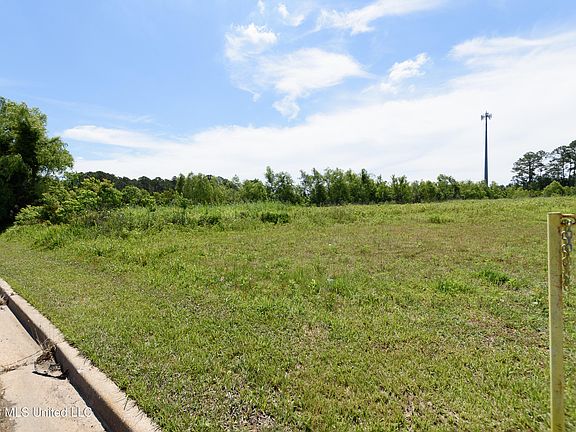 2nd image of E Short Cut Rd
