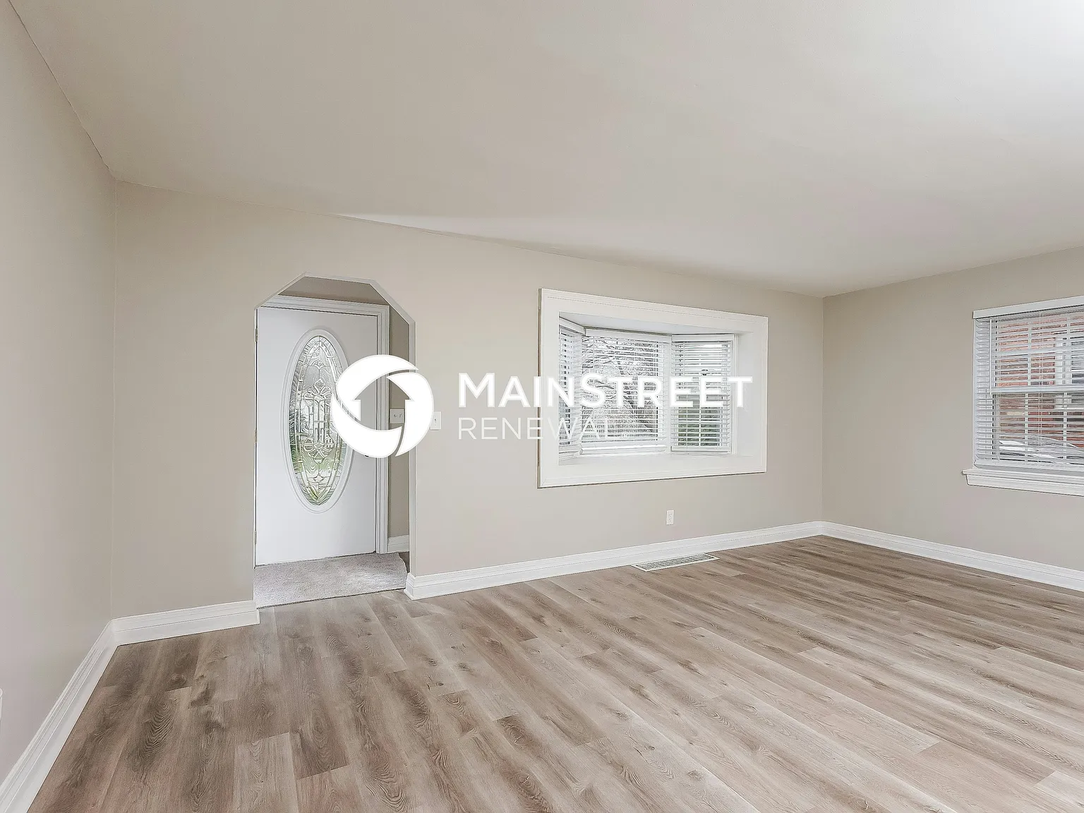 2629 Byron Ave — Photo 4