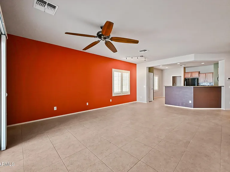 26182 W Tonto Ln — Photo 5