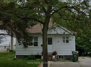 42 Senlac Rd, Toronto, ON M2N 2K7