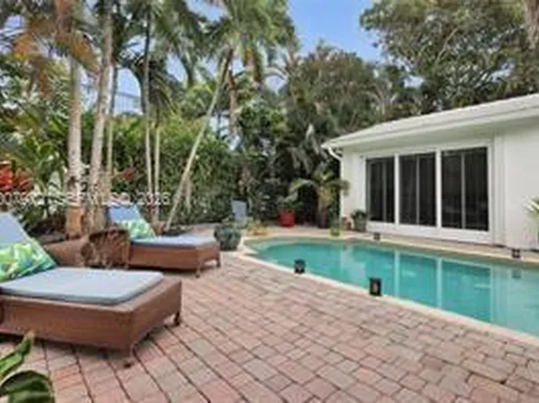 720 NE 17th Ter, Fort Lauderdale, FL 33304