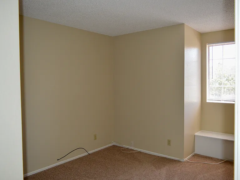 11249 Heathrow Dr — Photo 12