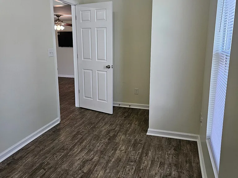 1566 Normandy Rd — Photo 7