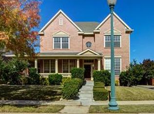 1749 Ivy Ln, Carrollton, TX 75007