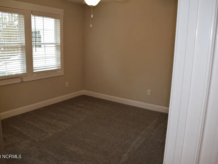 829 Blue Bird Dr — Photo 16