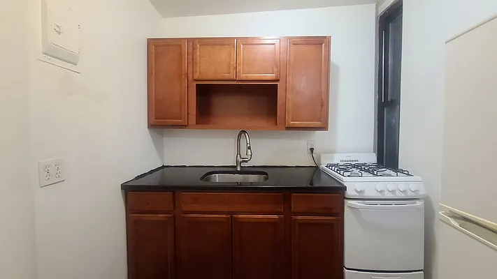 Rented by Compass | media 9