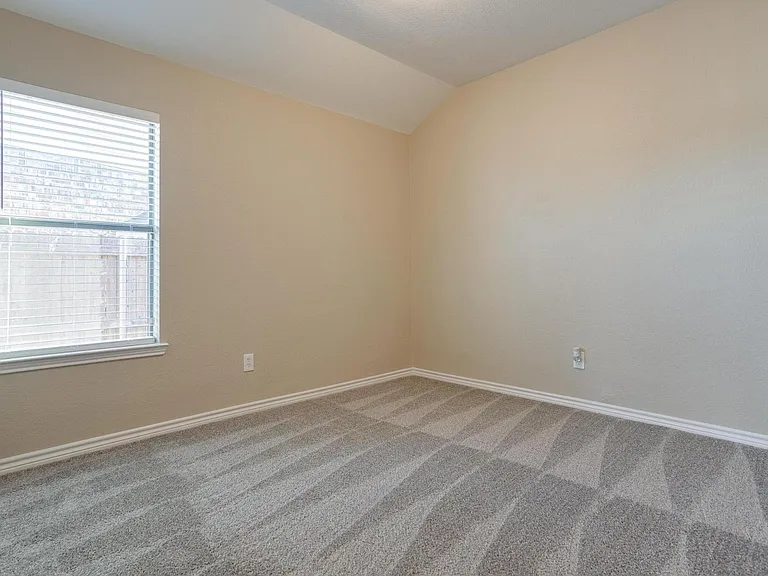 9508 Fox Hill Dr — Photo 21