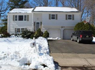 23 Hilltop Rd, Edison, NJ 08820