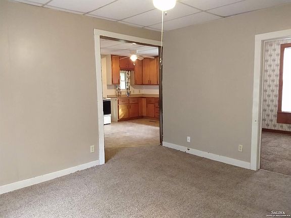 5th image of 131 S Oakdale Ave