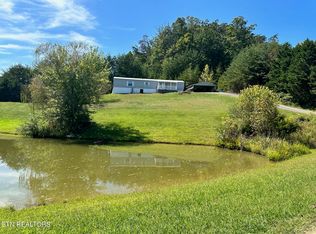 3323 Roberts Rd, Mascot, TN 37806