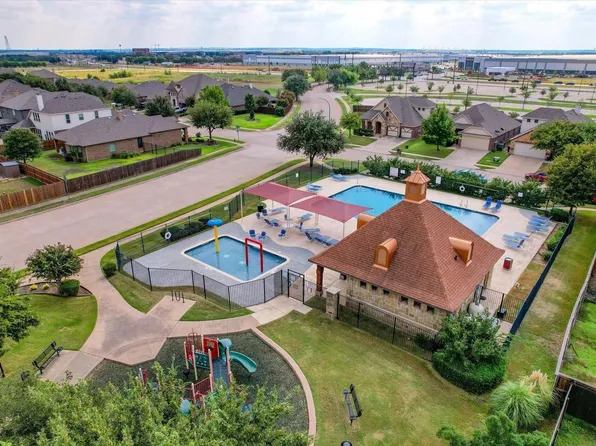 1312 Amazon Dr, Justin, TX 76247