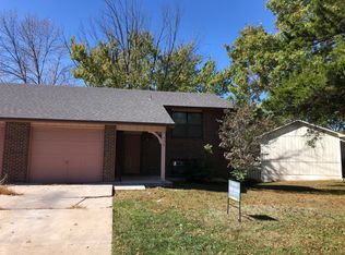 5617 E Pinehurst Ln, Columbia, MO 65202