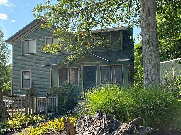 2nd image of 820 Holland St