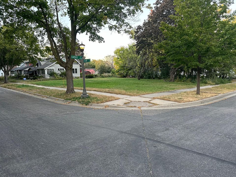 1st image of 421 Curtice St W